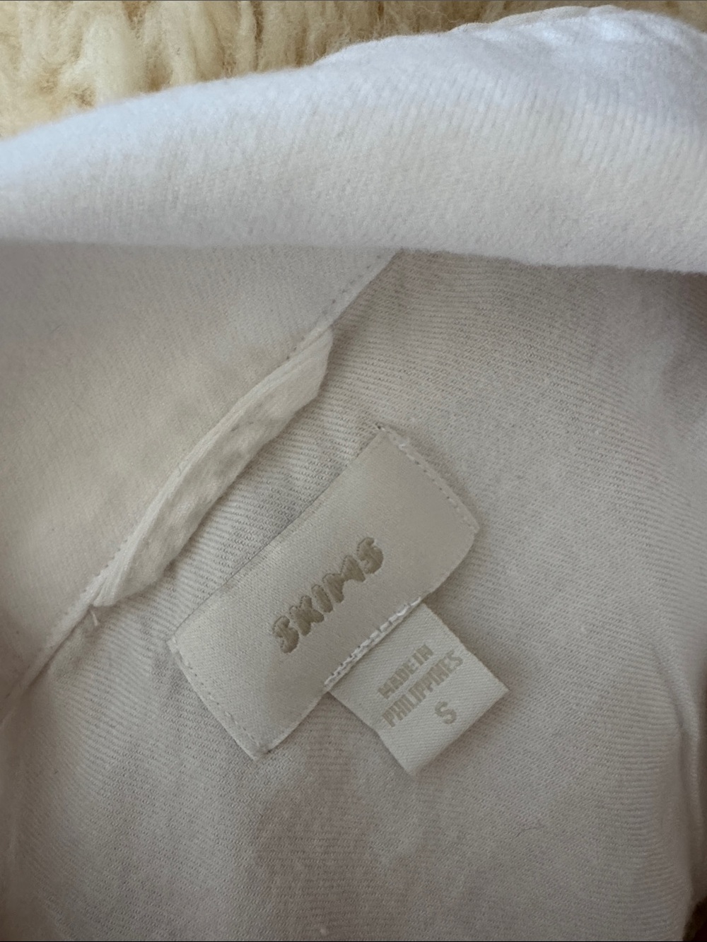 Skims Hotel Super soft size small EUC Classic White Button-Front Nightshirt - Picture 2 of 10